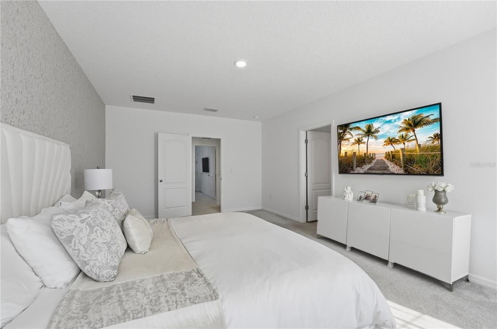 Active With Contract: $425,000 (5 beds, 3 baths, 2674 Square Feet)