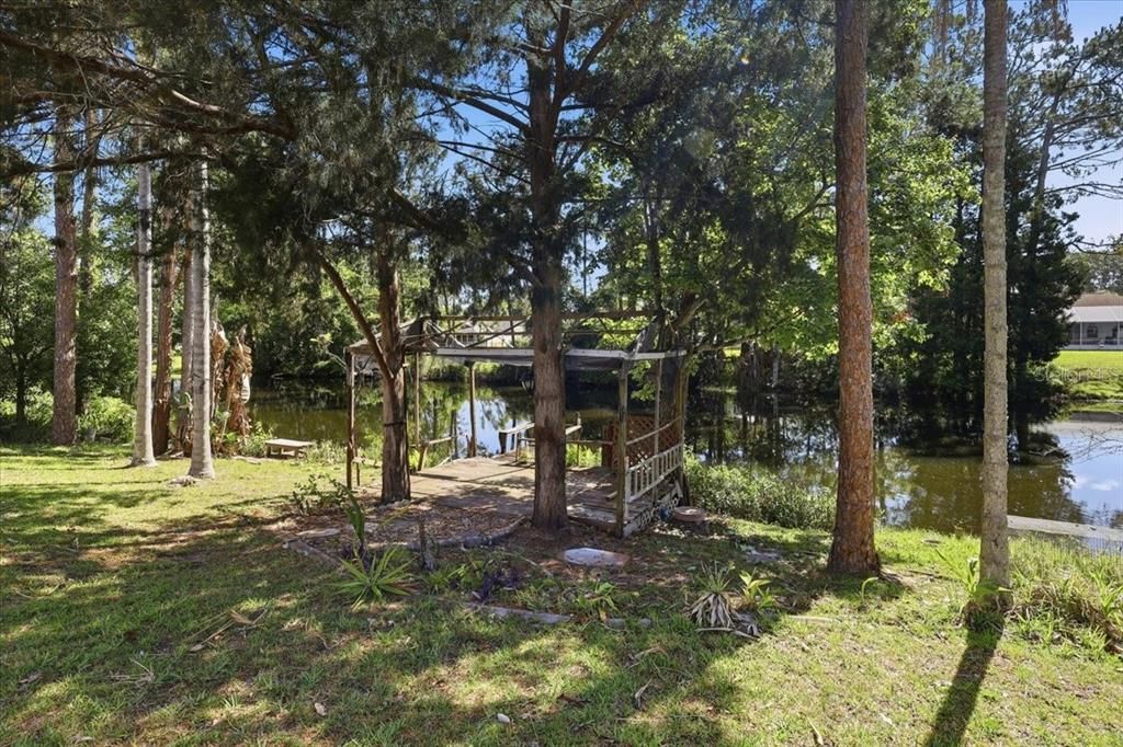 Activo con contrato: $359,875 (4 camas, 2 baños, 2357 Pies cuadrados)