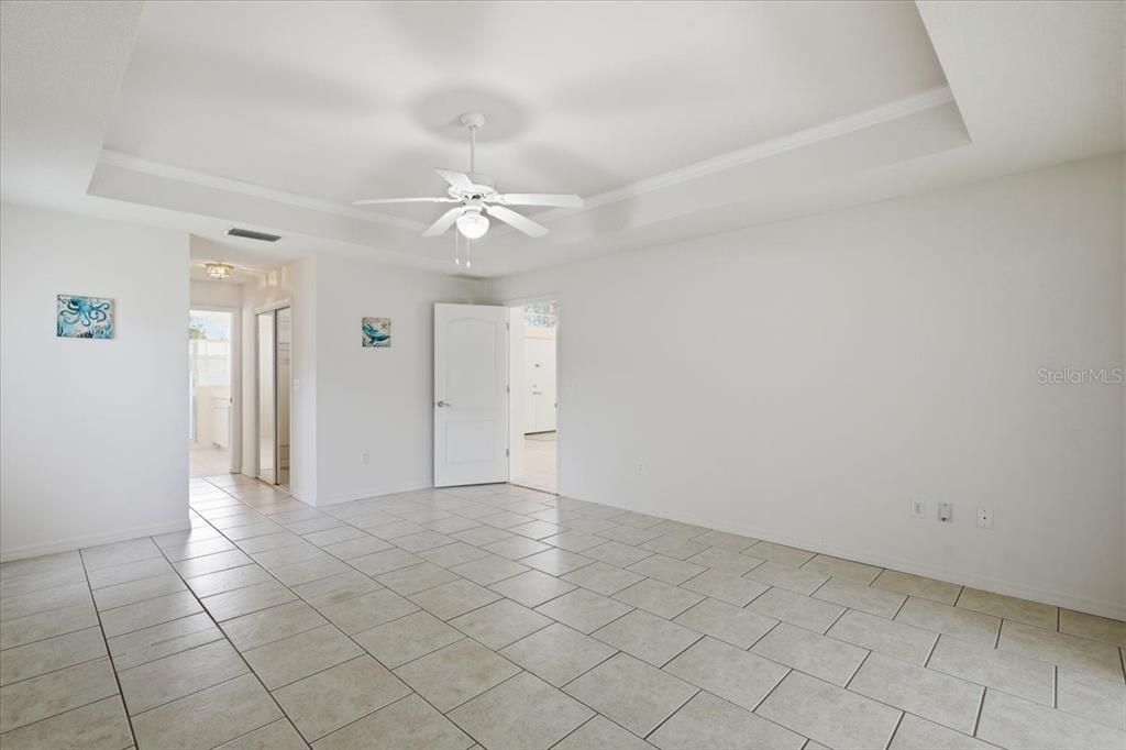 Activo con contrato: $359,875 (4 camas, 2 baños, 2357 Pies cuadrados)