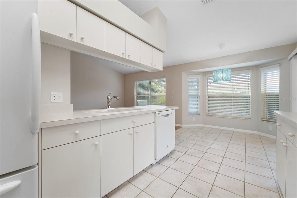 For Rent: $1,950 (2 beds, 2 baths, 1450 Square Feet)