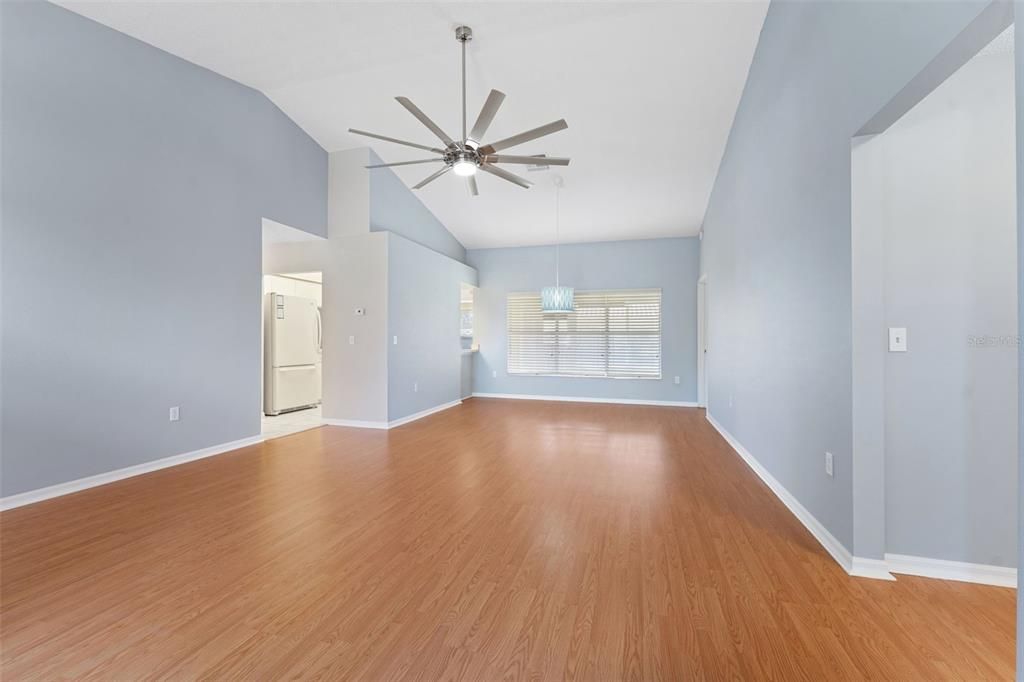 For Rent: $1,950 (2 beds, 2 baths, 1450 Square Feet)