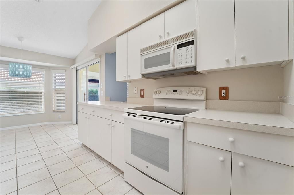 For Rent: $1,950 (2 beds, 2 baths, 1450 Square Feet)