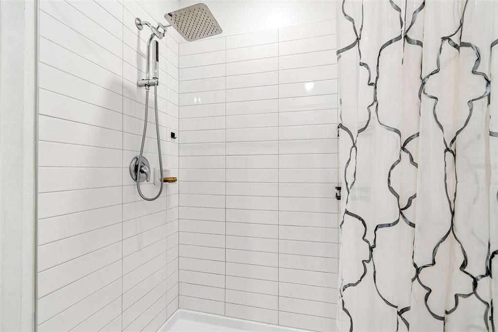 En Venta: $445,000 (5 camas, 2 baños, 2389 Pies cuadrados)