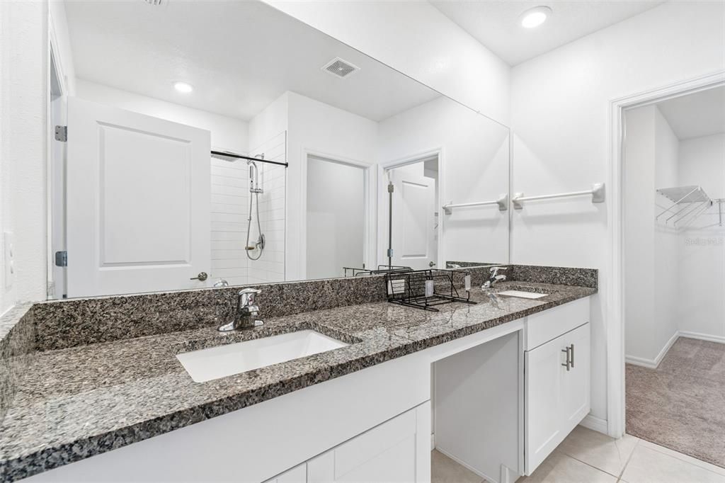 En Venta: $445,000 (5 camas, 2 baños, 2389 Pies cuadrados)