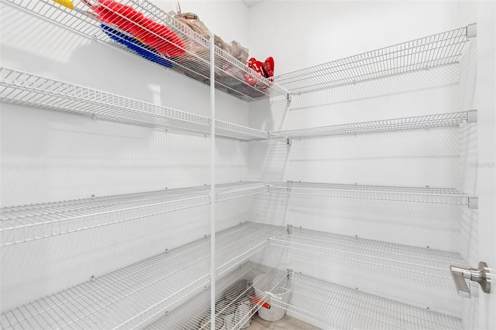 En Venta: $445,000 (5 camas, 2 baños, 2389 Pies cuadrados)