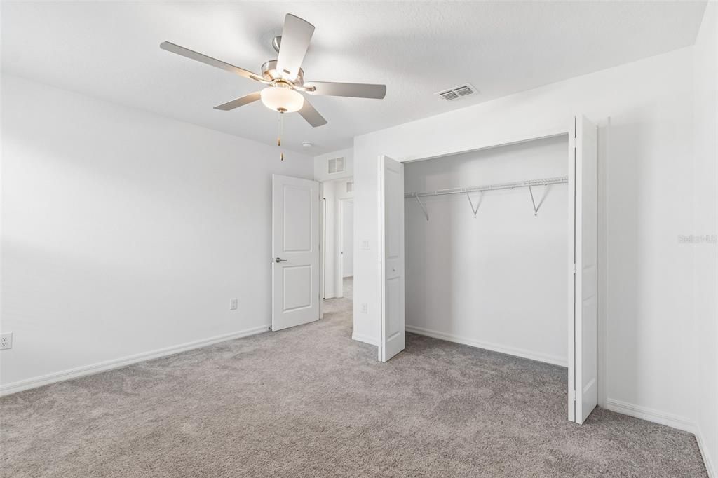 En Venta: $445,000 (5 camas, 2 baños, 2389 Pies cuadrados)