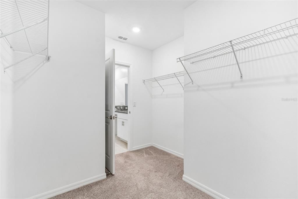 En Venta: $445,000 (5 camas, 2 baños, 2389 Pies cuadrados)