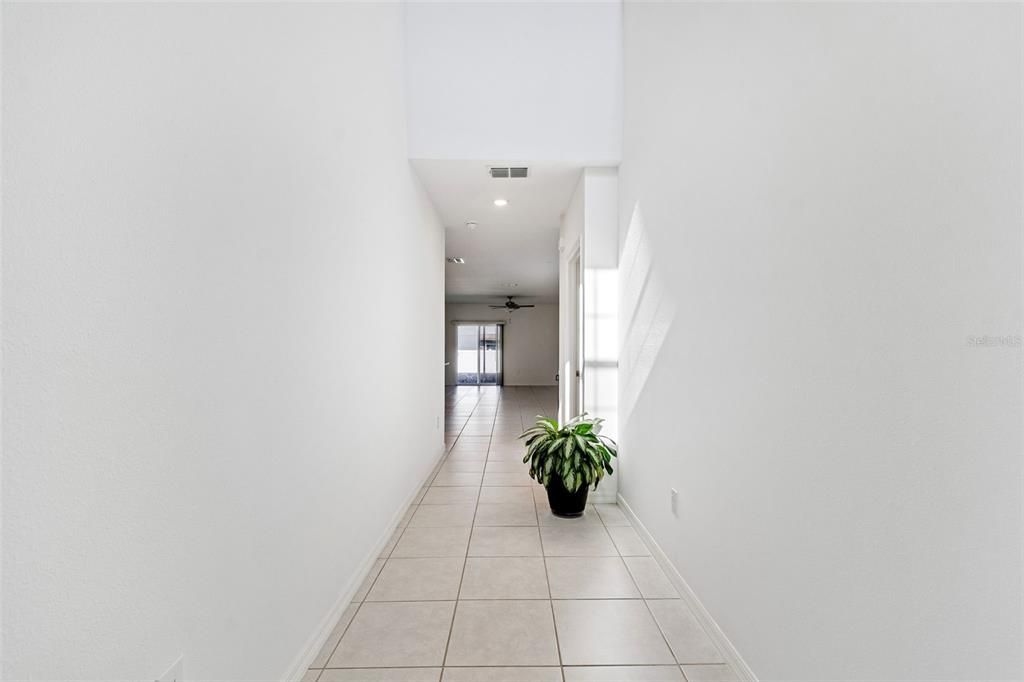 En Venta: $445,000 (5 camas, 2 baños, 2389 Pies cuadrados)