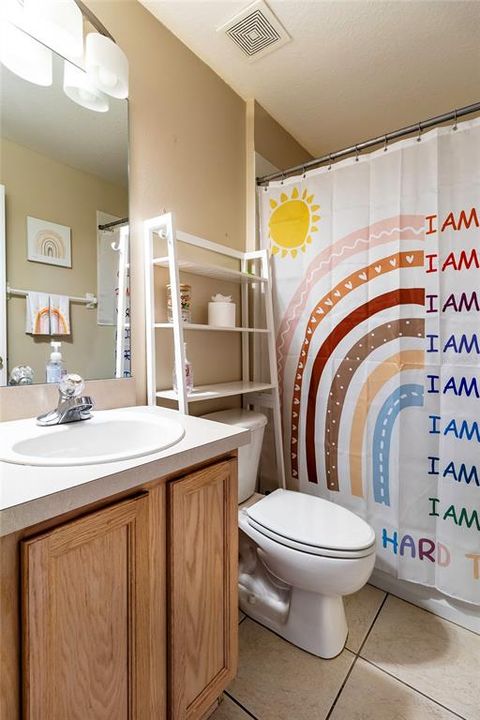 For Rent: $2,000 (3 beds, 2 baths, 1230 Square Feet)