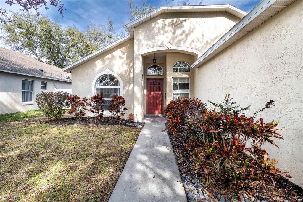 For Rent: $2,000 (3 beds, 2 baths, 1230 Square Feet)