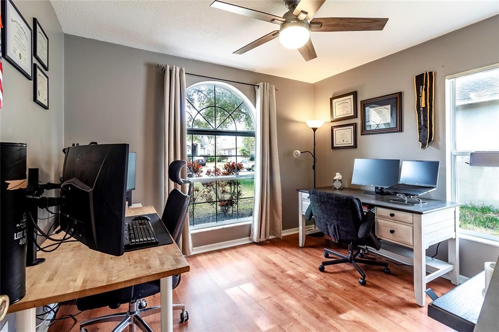 For Rent: $2,000 (3 beds, 2 baths, 1230 Square Feet)