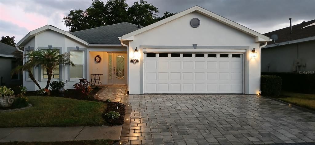 For Sale: $297,000 (2 beds, 2 baths, 1251 Square Feet)