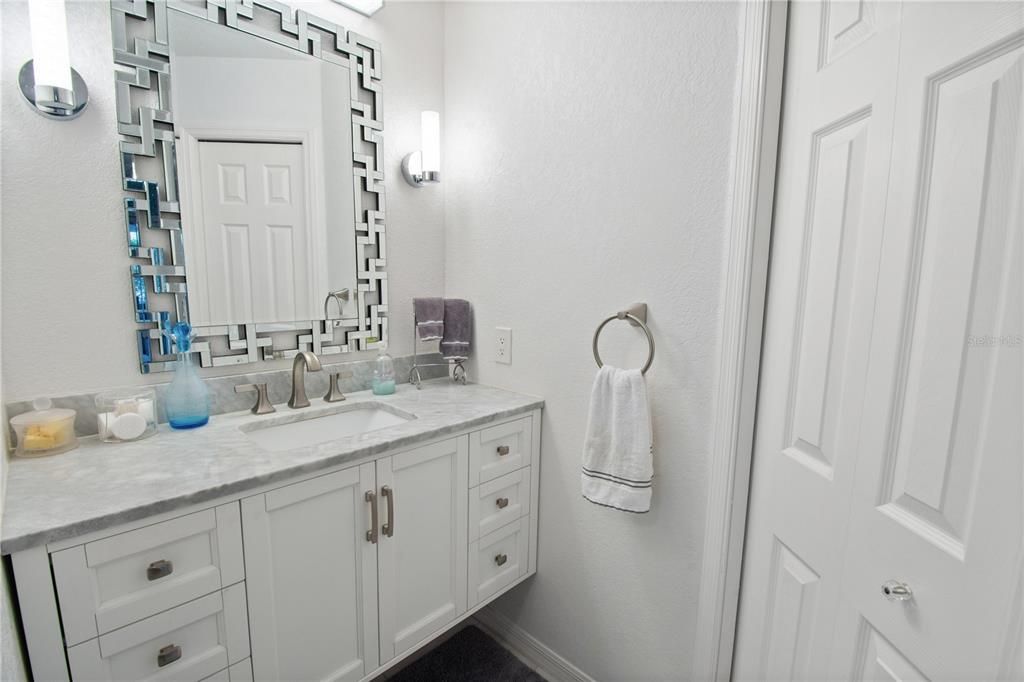 For Sale: $297,000 (2 beds, 2 baths, 1251 Square Feet)