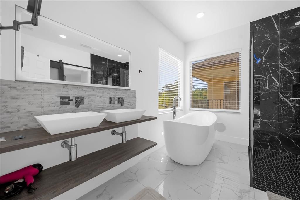 En Renta: $4,299 (5 camas, 3 baños, 3053 Pies cuadrados)