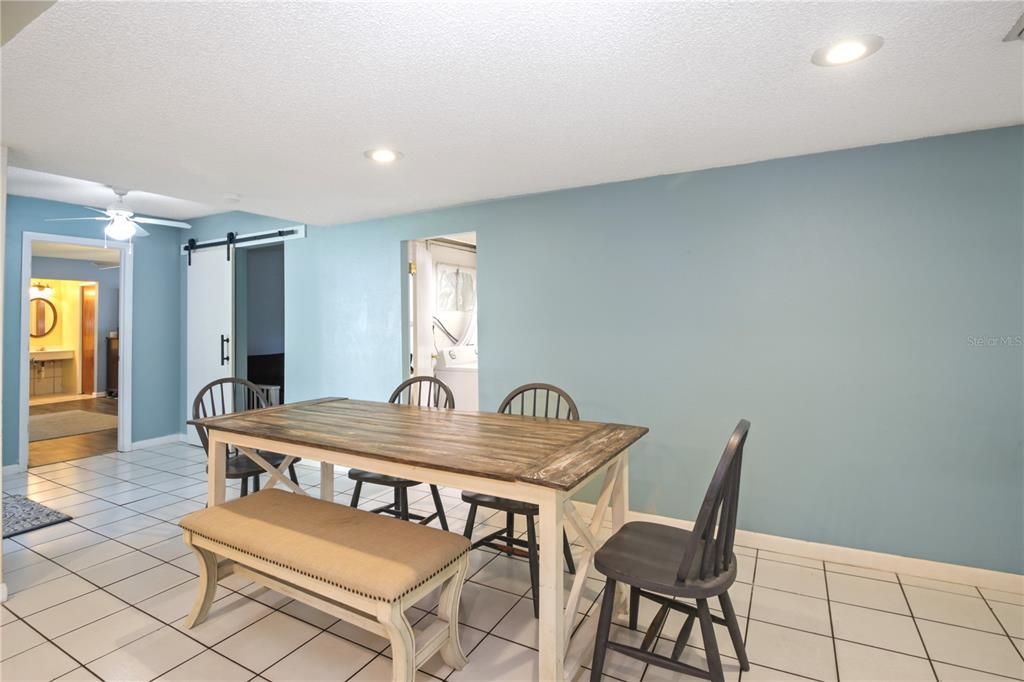 For Sale: $375,000 (3 beds, 2 baths, 1684 Square Feet)
