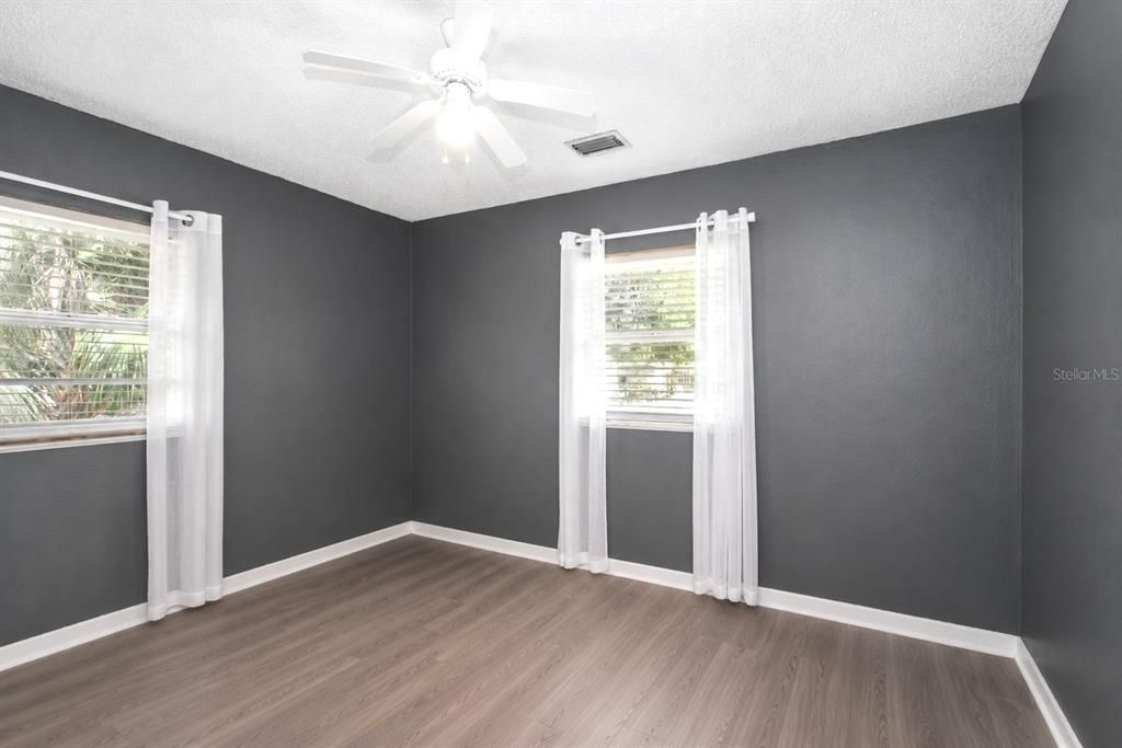 For Sale: $375,000 (3 beds, 2 baths, 1684 Square Feet)