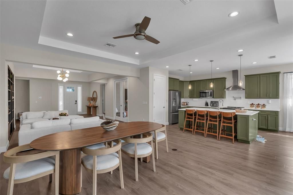 For Sale: $575,000 (3 beds, 3 baths, 2260 Square Feet)