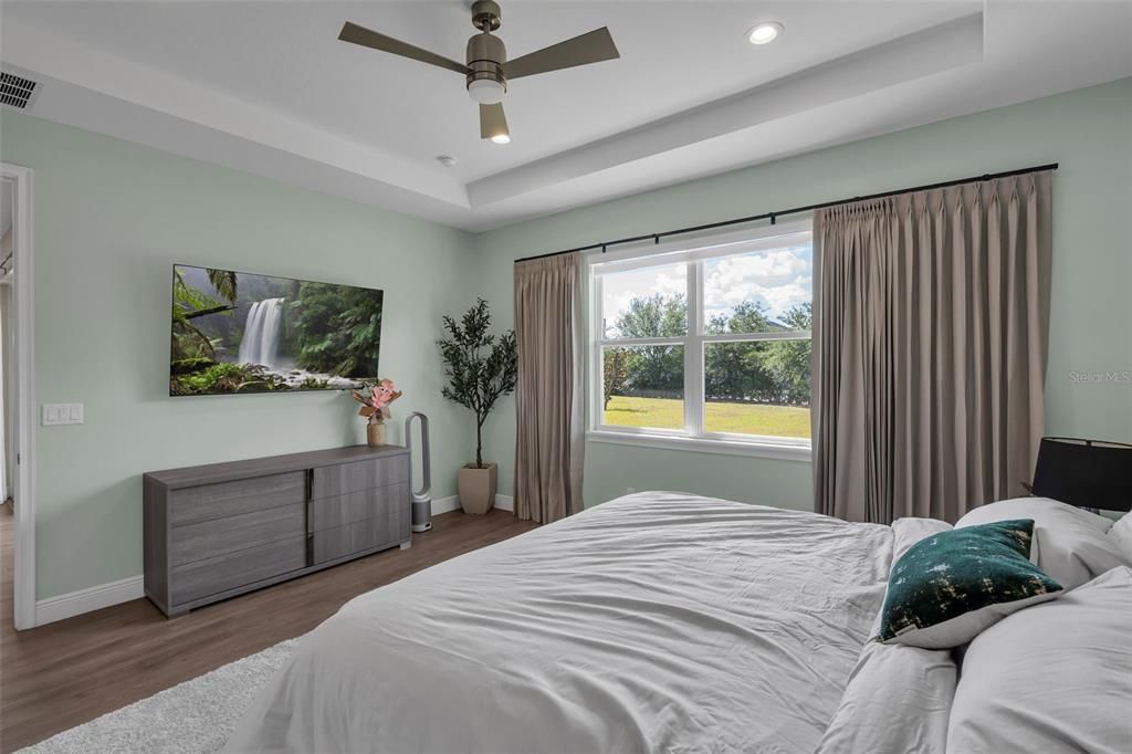 For Sale: $575,000 (3 beds, 3 baths, 2260 Square Feet)