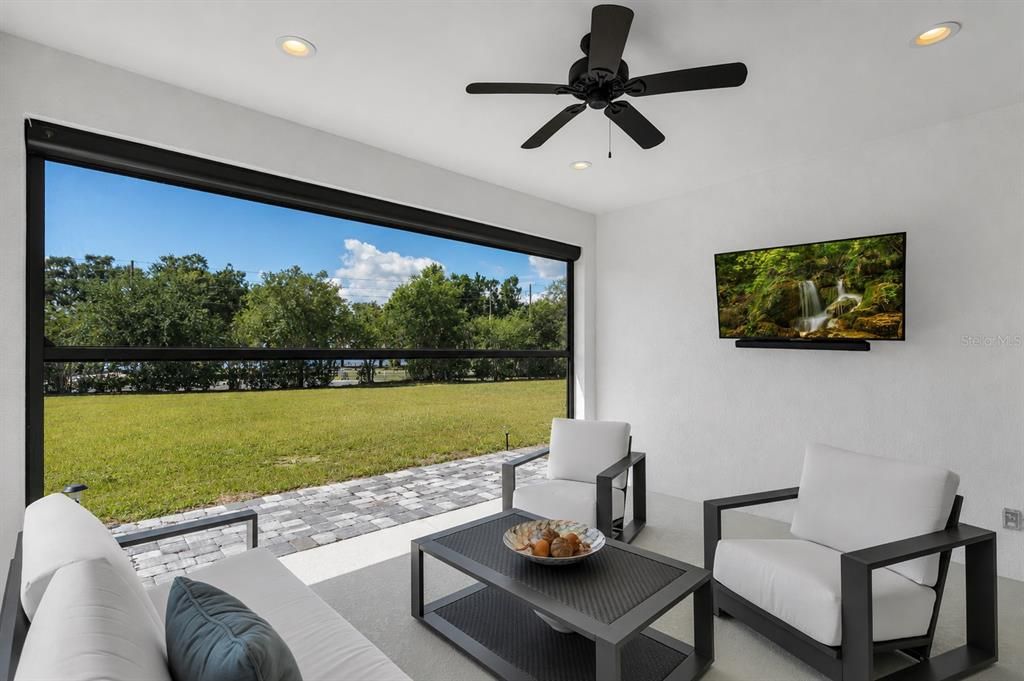For Sale: $575,000 (3 beds, 3 baths, 2260 Square Feet)