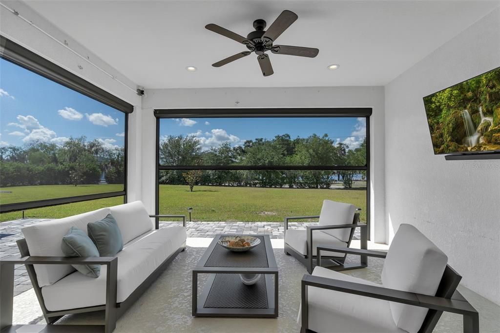 For Sale: $575,000 (3 beds, 3 baths, 2260 Square Feet)