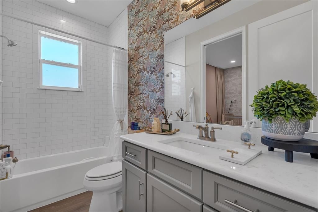 For Sale: $575,000 (3 beds, 3 baths, 2260 Square Feet)