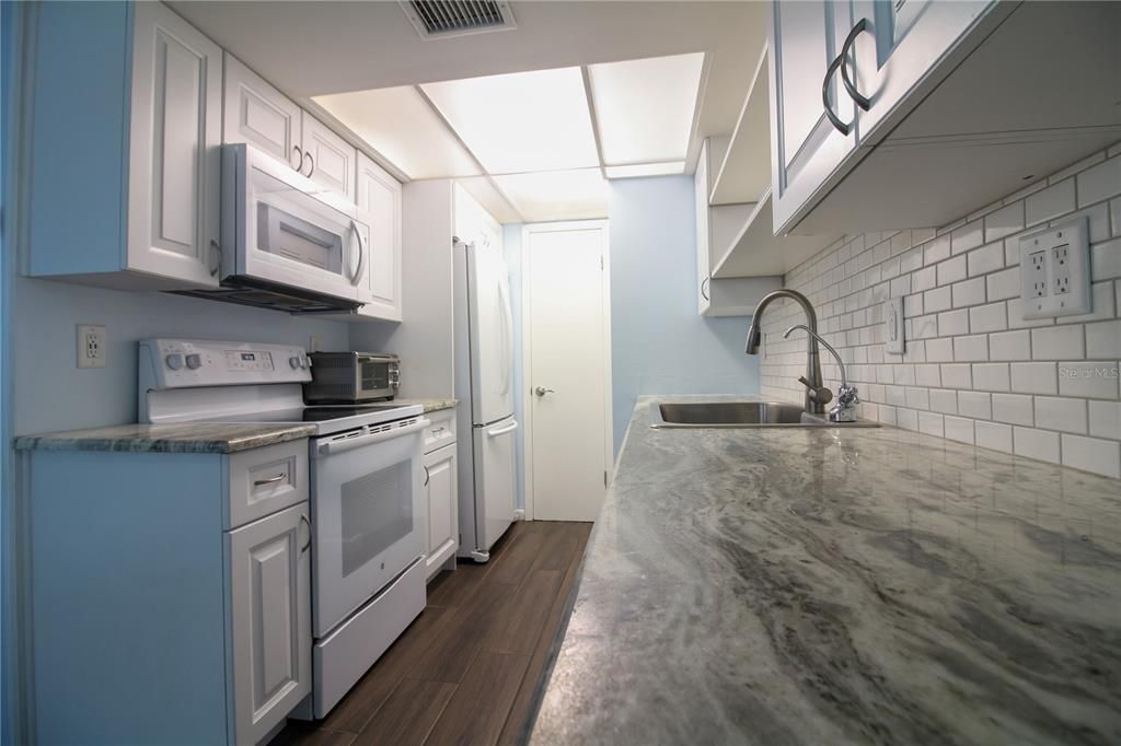В аренду: $1,200 (1 спален, 1 ванн, 575 Квадратных фут)