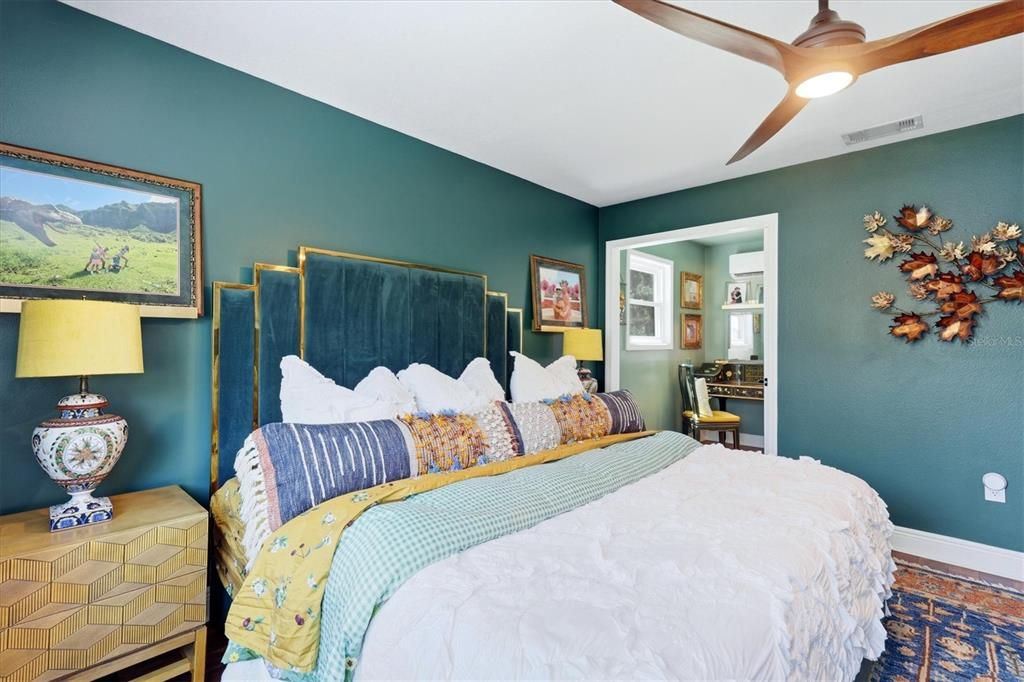 Active With Contract: $550,000 (4 beds, 2 baths, 1988 Square Feet)