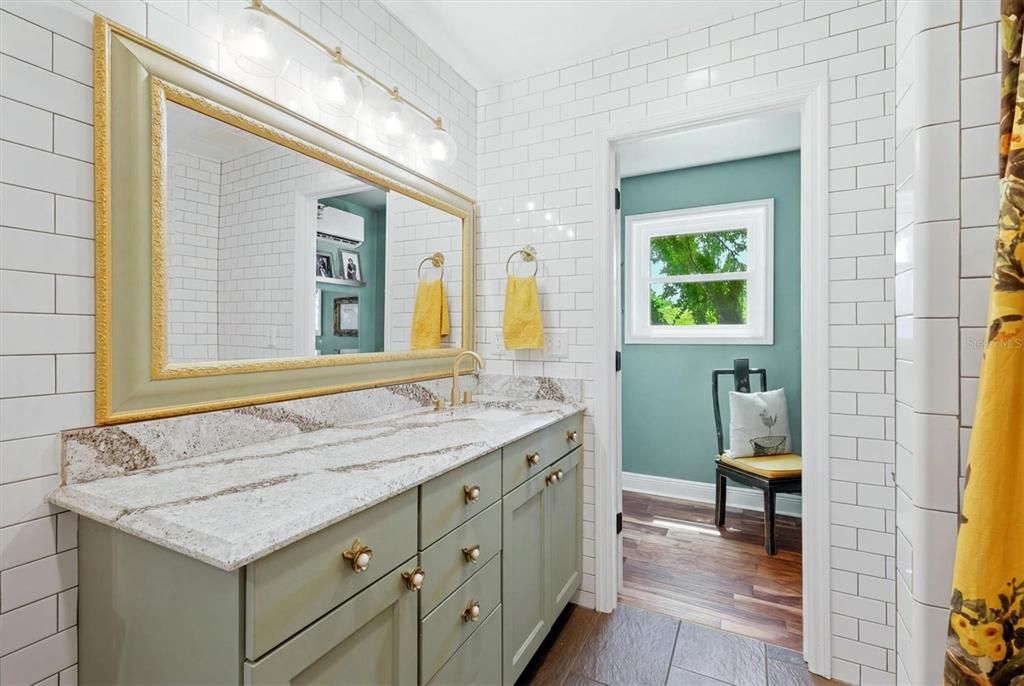 Active With Contract: $550,000 (4 beds, 2 baths, 1988 Square Feet)