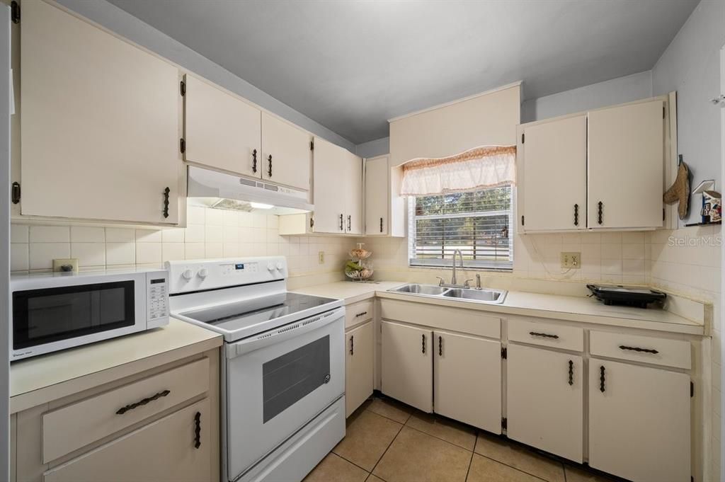En Venta: $189,000 (3 camas, 2 baños, 1421 Pies cuadrados)