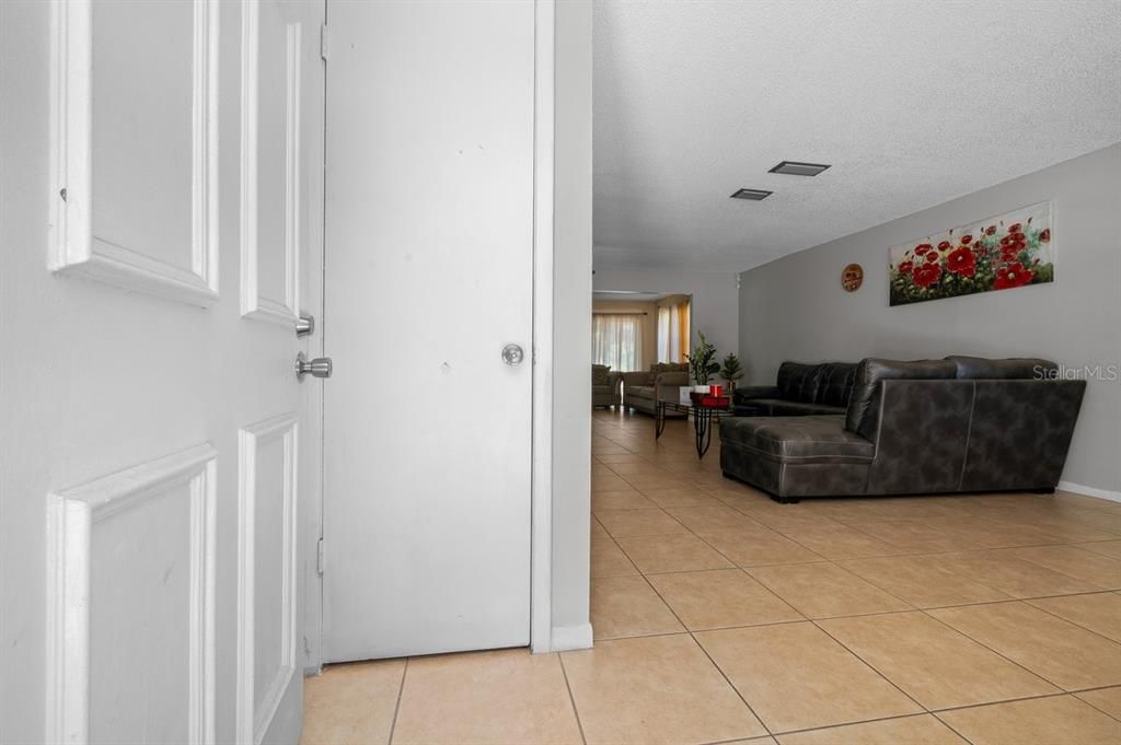 En Venta: $189,000 (3 camas, 2 baños, 1421 Pies cuadrados)
