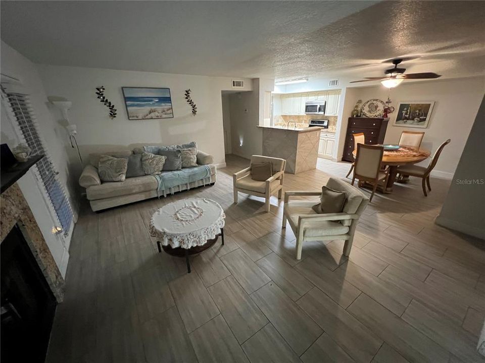 En Venta: $119,999 (2 camas, 2 baños, 1000 Pies cuadrados)