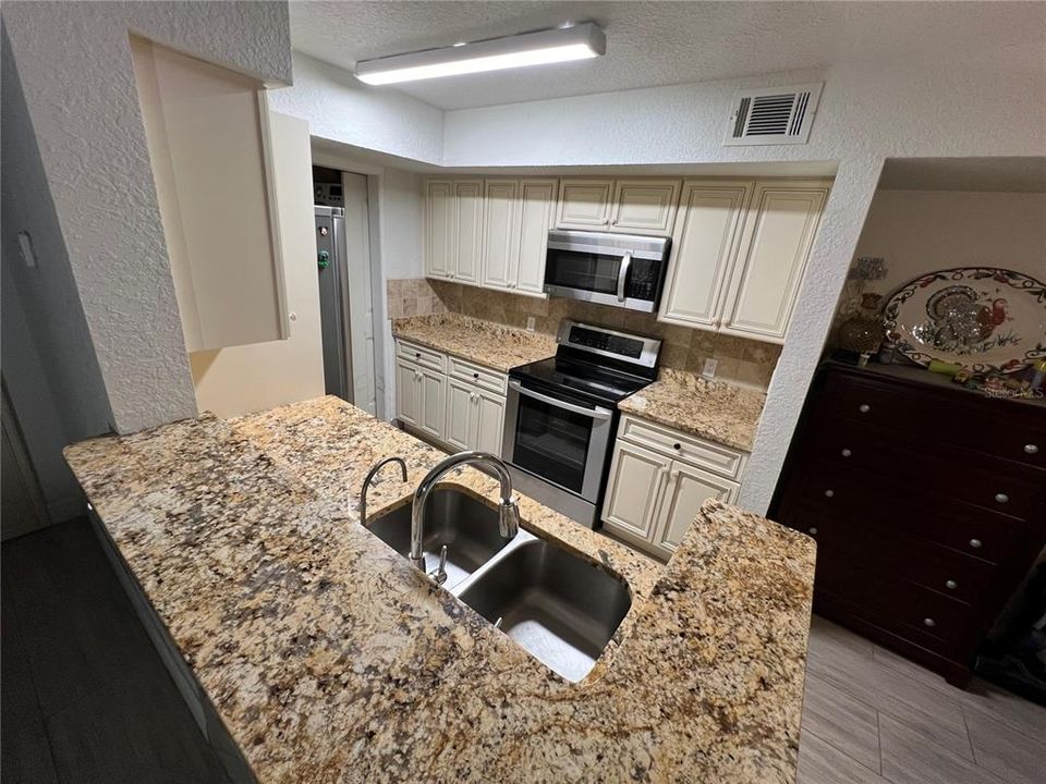 En Venta: $119,999 (2 camas, 2 baños, 1000 Pies cuadrados)