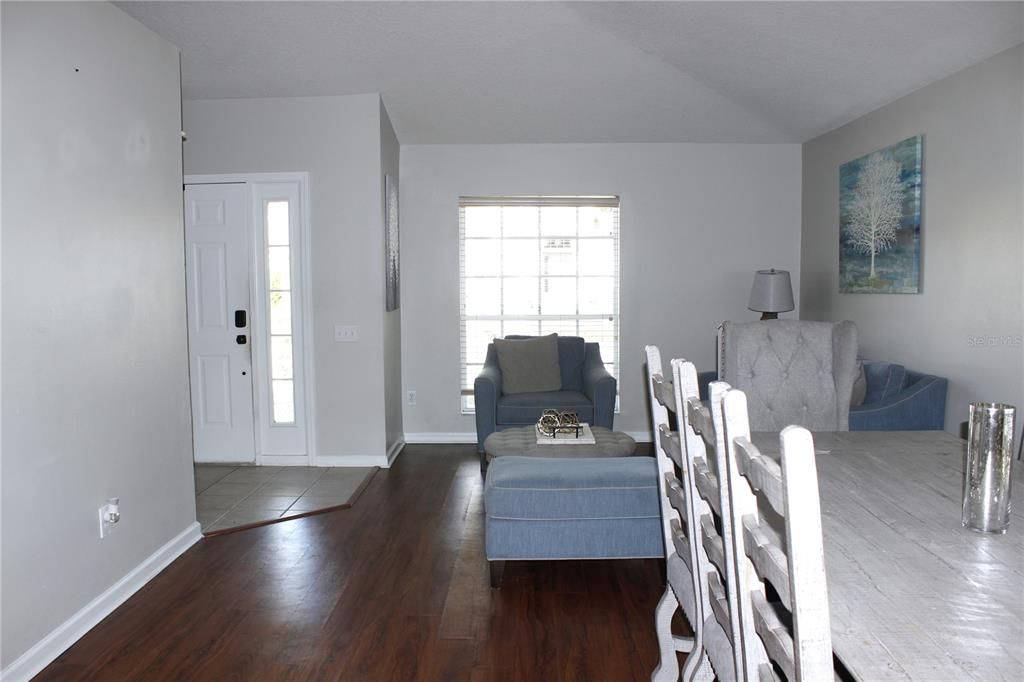 For Sale: $370,000 (4 beds, 2 baths, 1936 Square Feet)