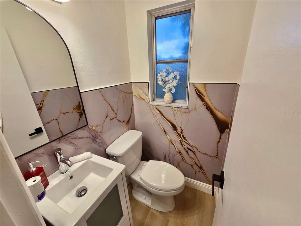 For Sale: $389,700 (3 beds, 2 baths, 1380 Square Feet)