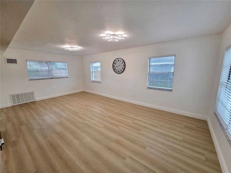 For Sale: $389,700 (3 beds, 2 baths, 1380 Square Feet)