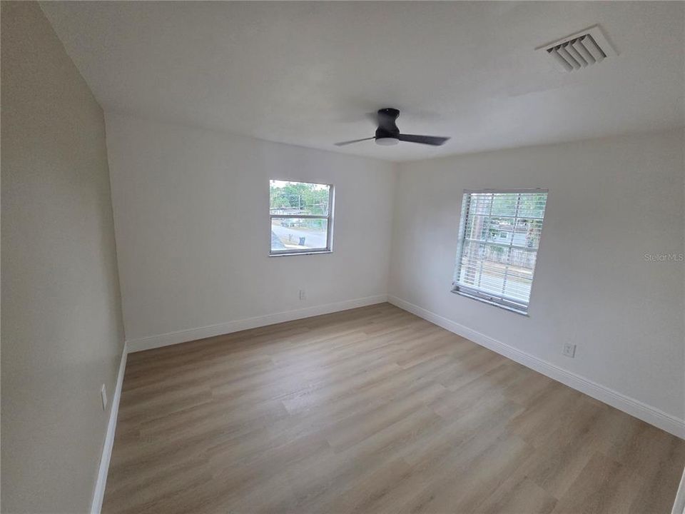For Sale: $389,700 (3 beds, 2 baths, 1380 Square Feet)