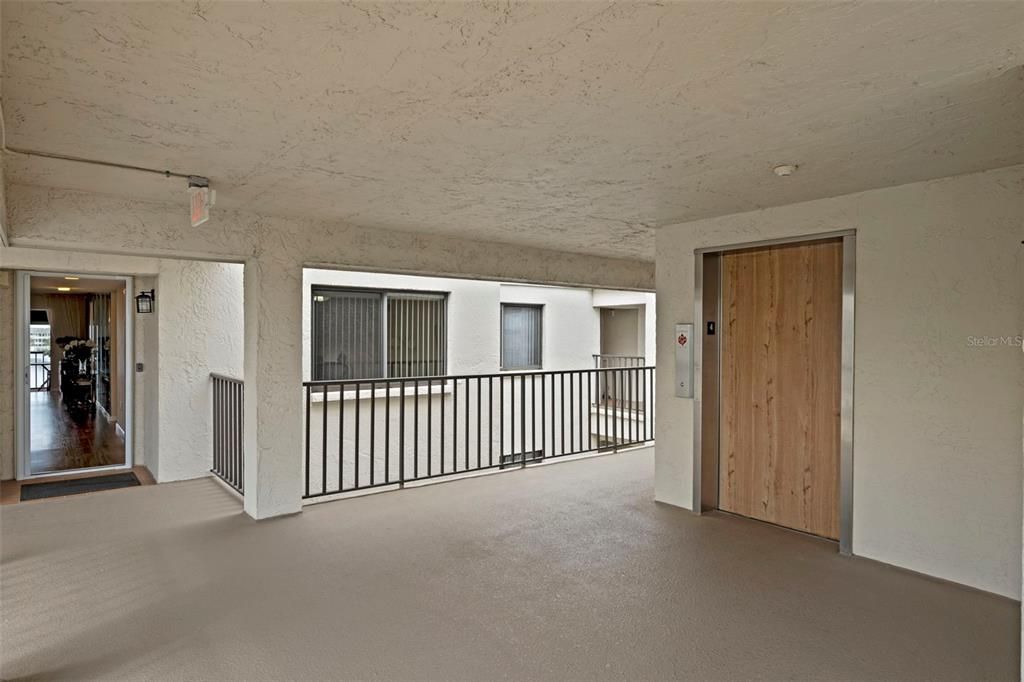For Sale: $170,000 (2 beds, 2 baths, 1025 Square Feet)