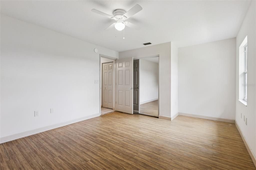 En Venta: $220,000 (3 camas, 2 baños, 1250 Pies cuadrados)