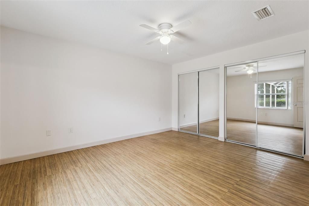 En Venta: $220,000 (3 camas, 2 baños, 1250 Pies cuadrados)
