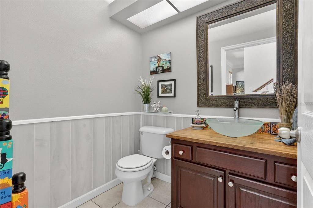 For Sale: $575,000 (3 beds, 2 baths, 2086 Square Feet)