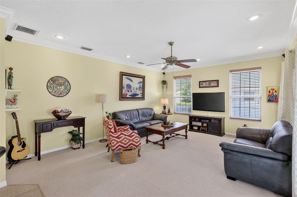 For Sale: $575,000 (3 beds, 2 baths, 2086 Square Feet)