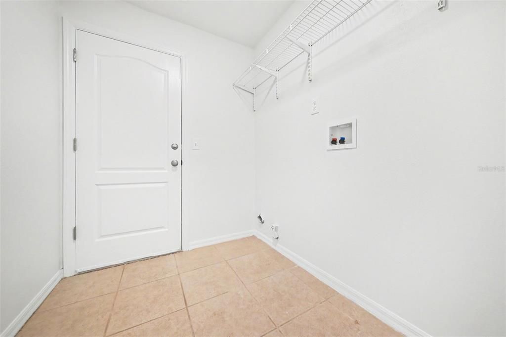 En Venta: $359,900 (3 camas, 2 baños, 1646 Pies cuadrados)