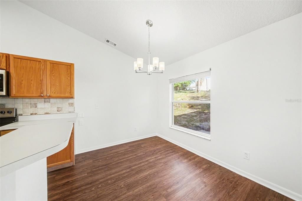 En Venta: $359,900 (3 camas, 2 baños, 1646 Pies cuadrados)