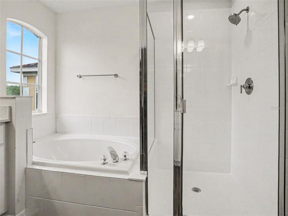 For Sale: $509,900 (5 beds, 3 baths, 2698 Square Feet)