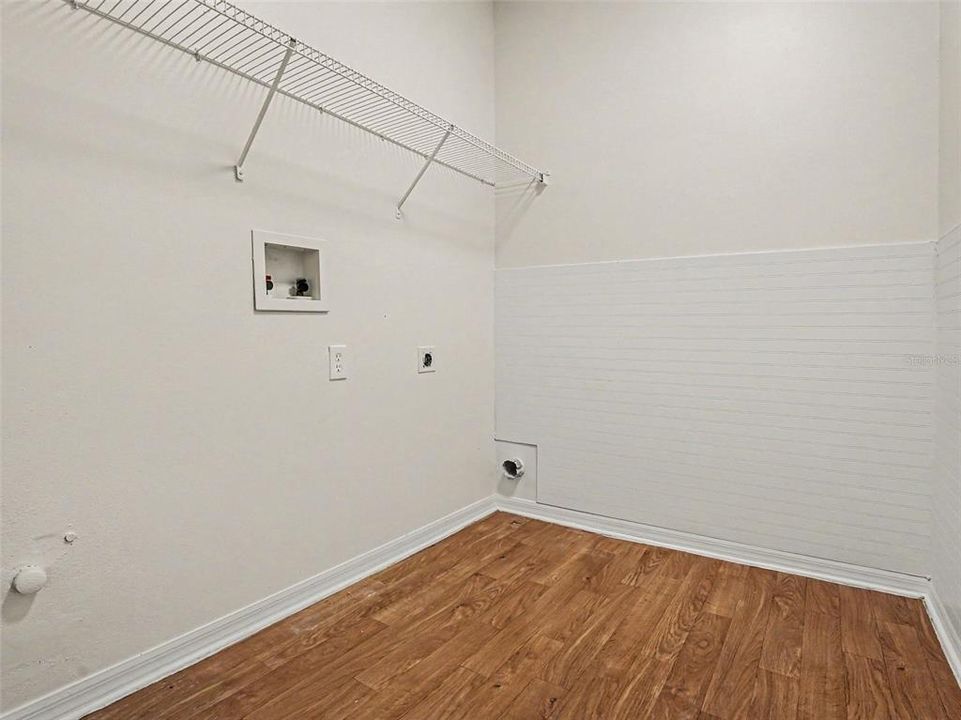 For Sale: $509,900 (5 beds, 3 baths, 2698 Square Feet)