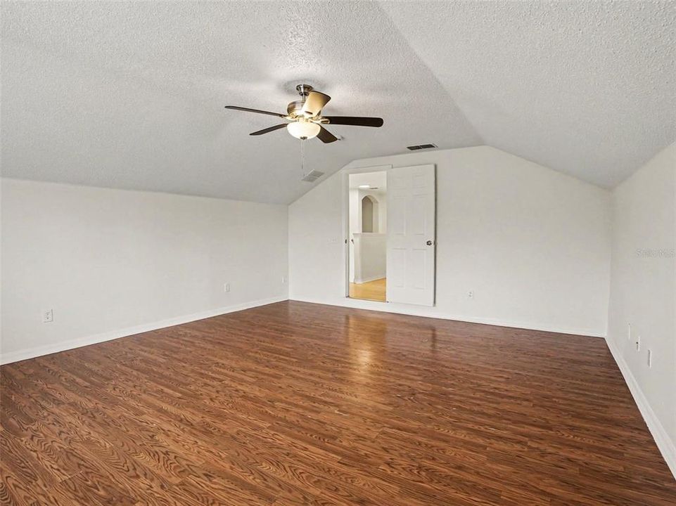 For Sale: $509,900 (5 beds, 3 baths, 2698 Square Feet)