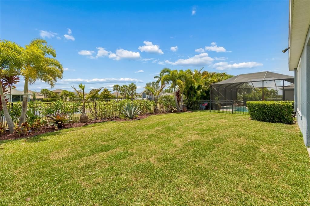 Activo con contrato: $349,000 (3 camas, 2 baños, 1544 Pies cuadrados)