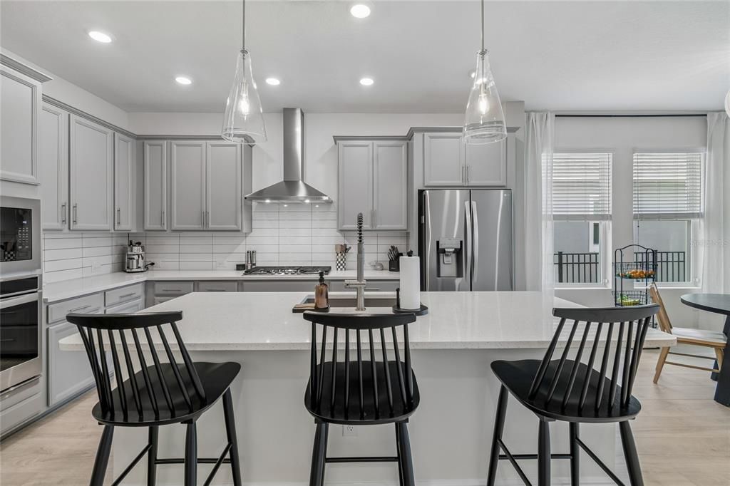 Activo con contrato: $349,000 (3 camas, 2 baños, 1544 Pies cuadrados)