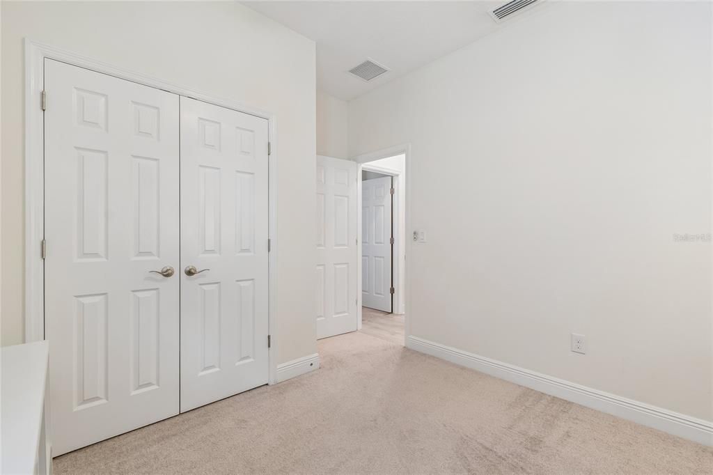 Activo con contrato: $349,000 (3 camas, 2 baños, 1544 Pies cuadrados)