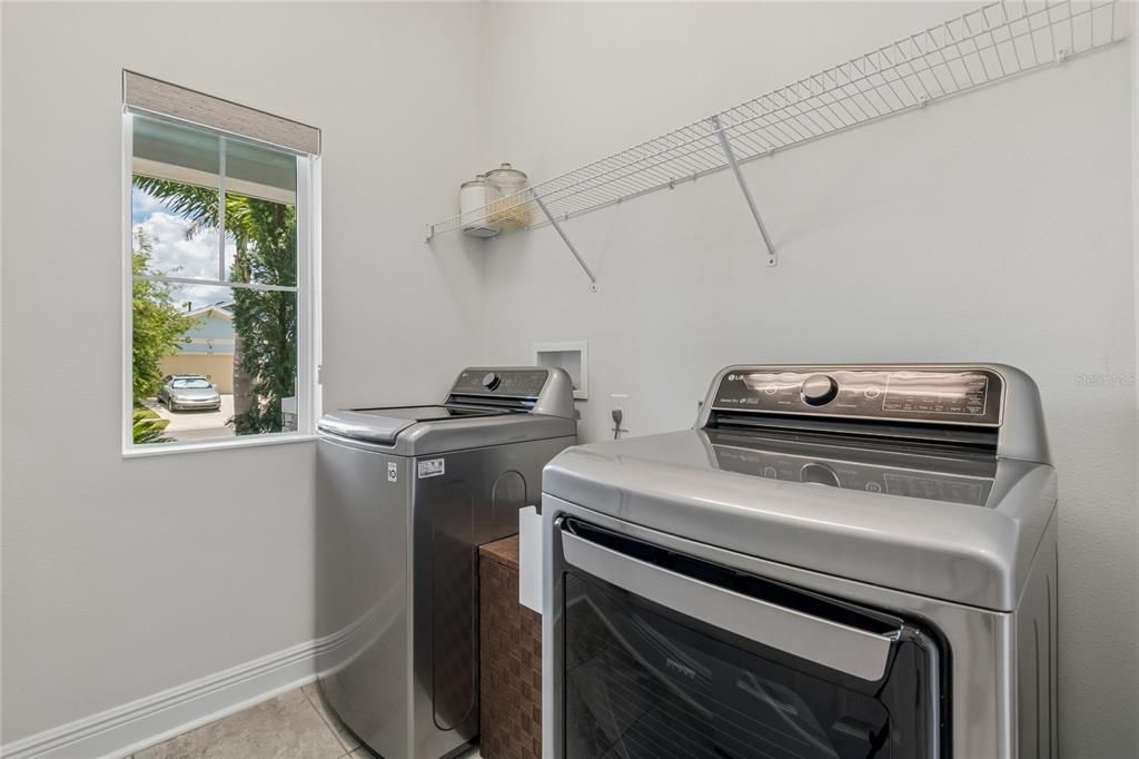 Activo con contrato: $349,000 (3 camas, 2 baños, 1544 Pies cuadrados)